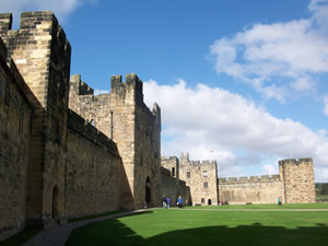 Courtyard used for flying lessons in Harry Potter movie